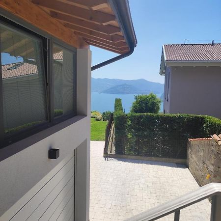Luminoso Appartamento Vista Lago Solto Collina Εξωτερικό φωτογραφία